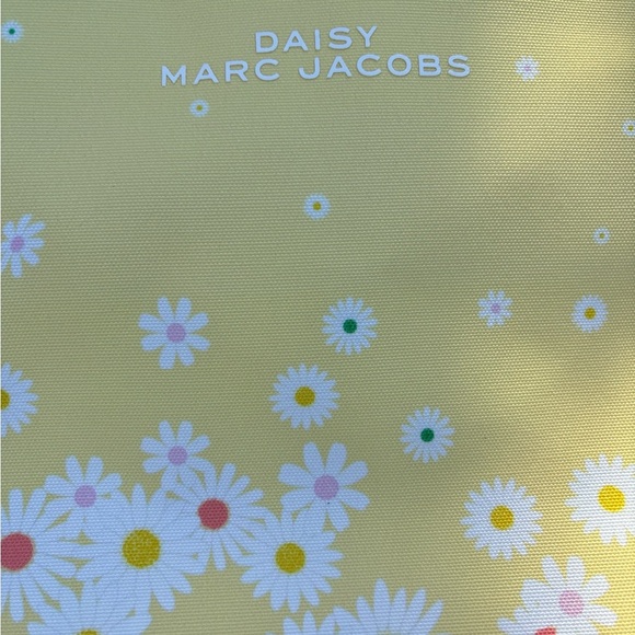 Marc Jacob’s Daisy tote - Picture 2 of 3